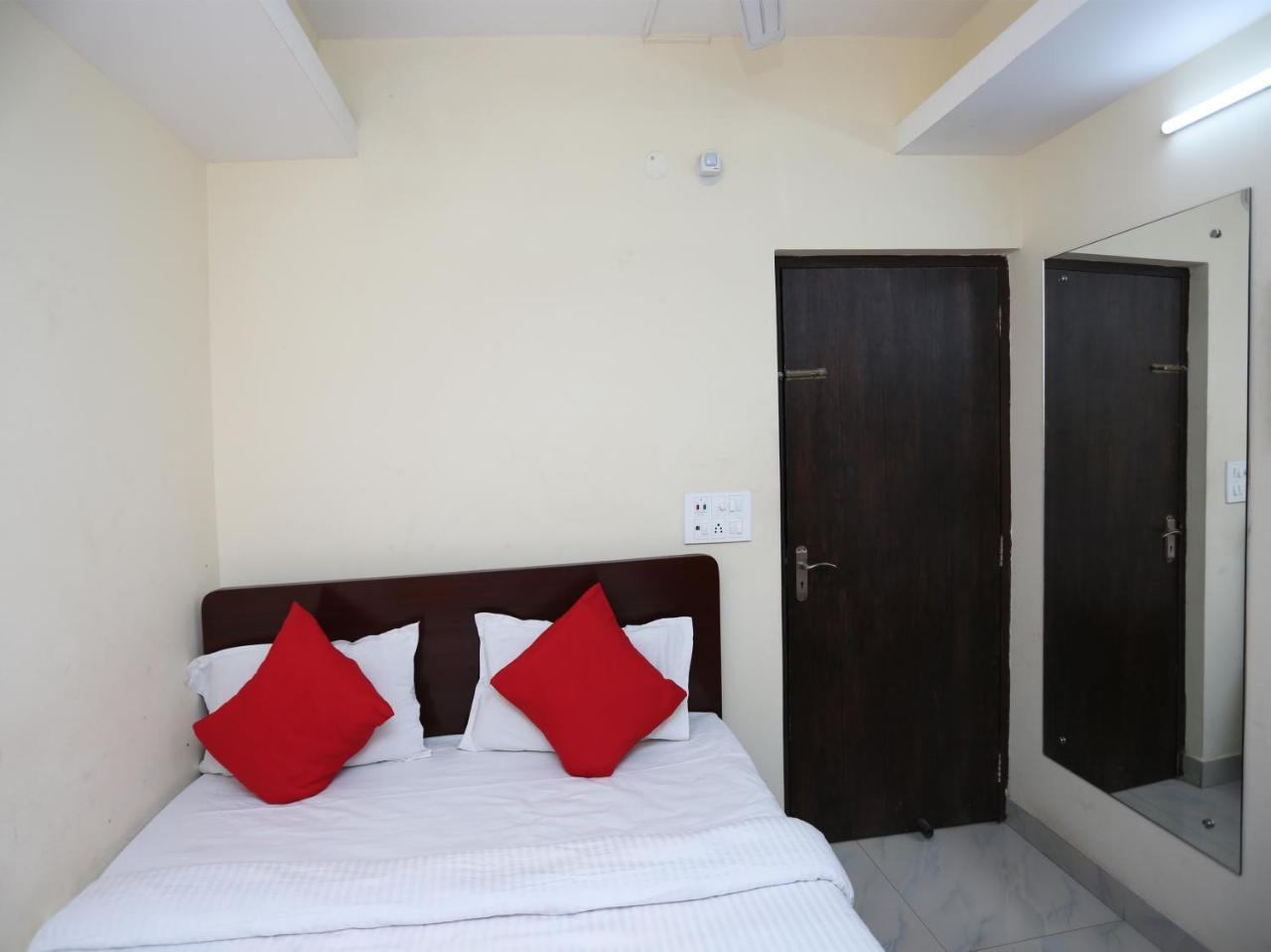 Oyo 24970 Hotel Galaxy Inn Durgāpur Exteriér fotografie